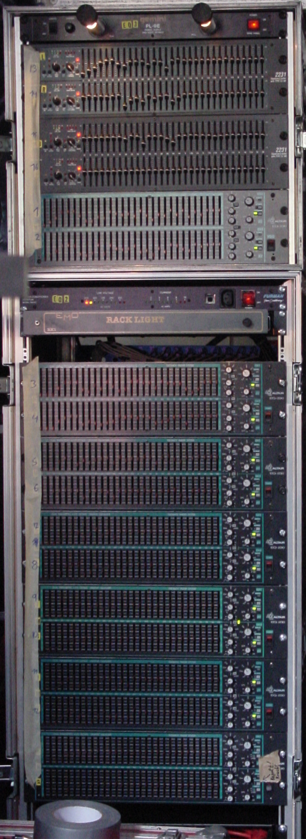 001_Website_Monitor_EQ_Rack.jpg